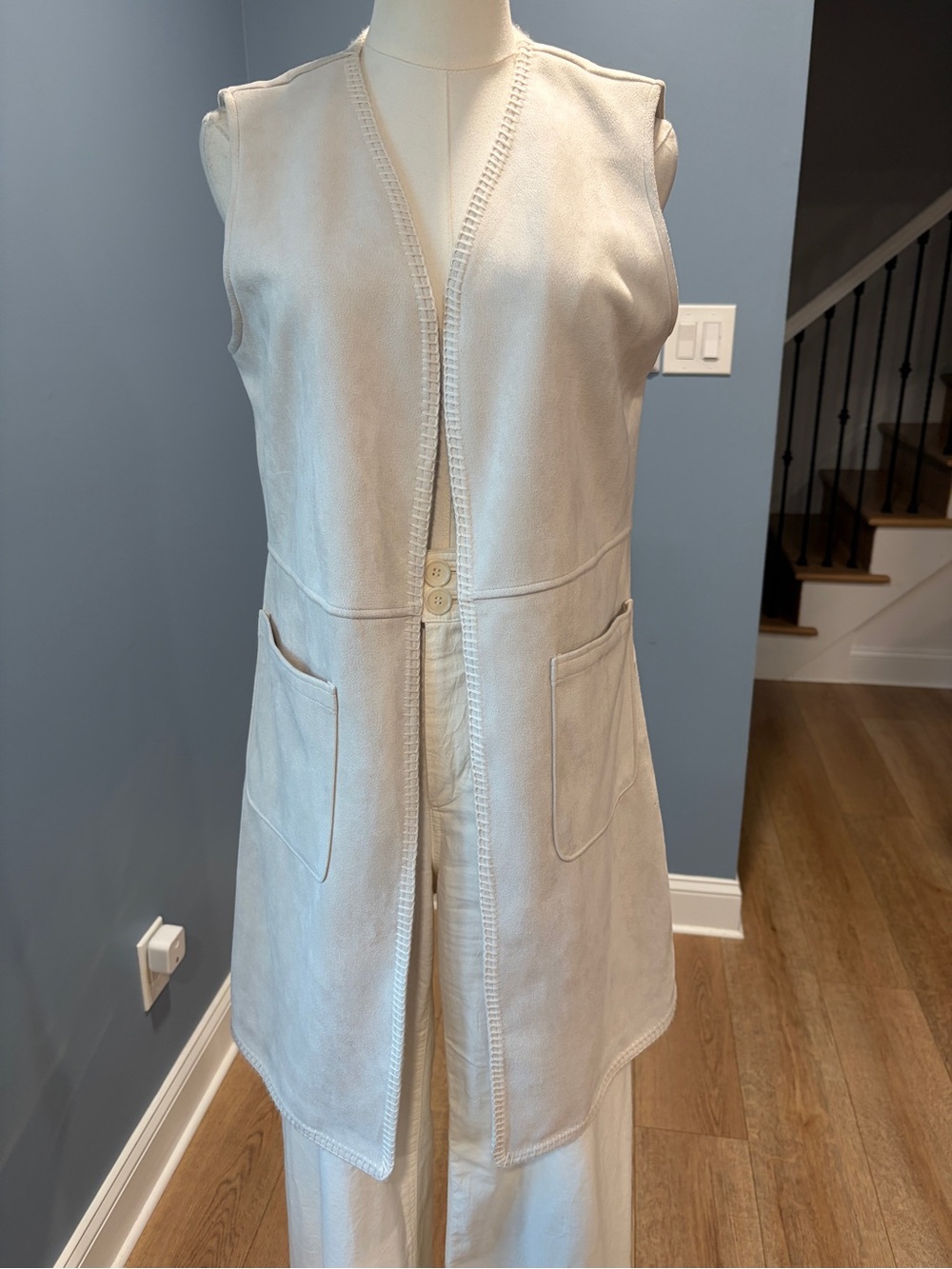 Tahari Faux Suede Long Vest Cream Ivory Whipstitch Boho Size Small